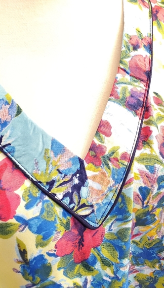 WINLAR FLORAL SATIN KAFTAN BEACH COVER DRESS - Picture 3 of 5